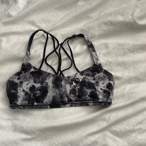 🍋Lululemon Free to Be Bra Size 8 - Black/White multi